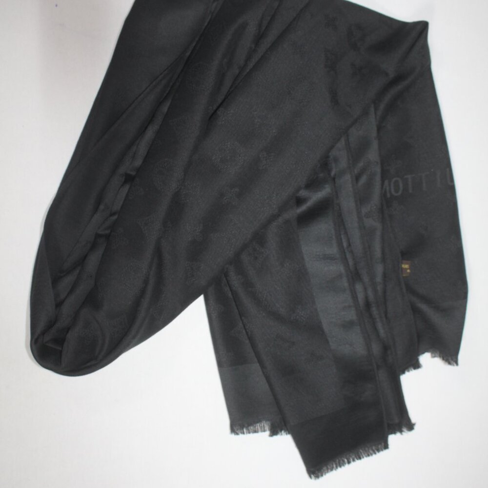 Authentic Louis Vuitton Scarf Wrap Shawl 65% Cashmere 35% Silk Black Used - Picture 10 of 10